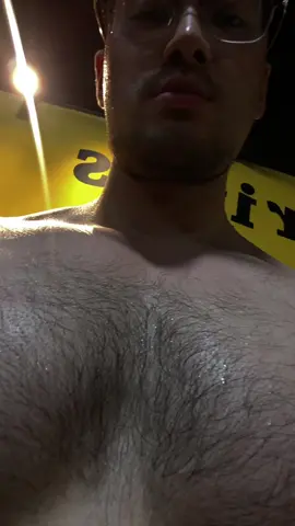 #allthebigboy #dailyvlog #Vlog #帅哥 #handsomeboy #singlelife #gymbro #twitter #gymmer #hairychest #hairymen #hairyman #hairybody #bread #beardlook #beardmen #beardman 