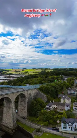 Meani bridge in north wales isle of Anglesey #exploreuk🇬🇧 #bestplacestovisitinuk #100klikes❤️❤️❤️❤️😘😘😘foryou #northwales #lovetravel #trendingtiktok #growmyaccount 