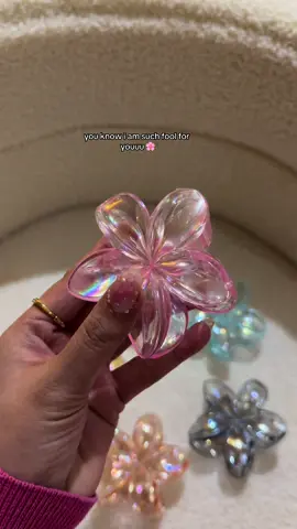 ➡️@Sps. Sinlao ᯓ ᡣ𐭩 my transparent flower hairclamp collection 🌸💫 #hairclip #flowerhairclip #clamps #clamp #giftforher 