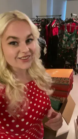 Packing orders 🍒 #secondhand #kirppis #nettikirppis #pinup #vintage #blonde #orderpacking #asmr #new 