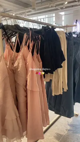 💌#shopping #fyp #thatgirl #itgirl #london #londonshopping #londongirl #foryoupage #aesthetic #pintrest #haul? #fypp #trending #trend #viral #totallygoviral 