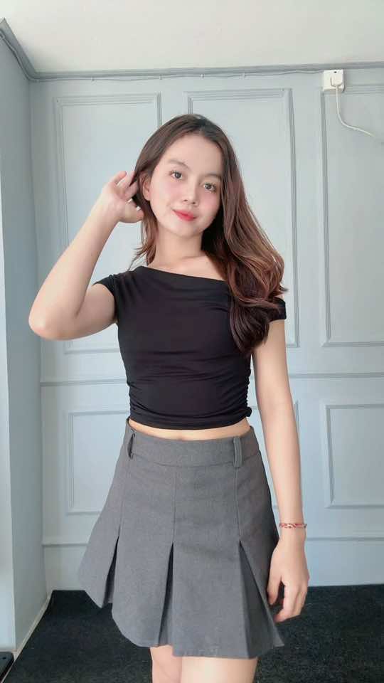 Rekomendasi outfit#outfit #outfitinspo #outfitideas #belilokal #beliditiktok #top #croptop #oneshouldertop #atasanwanita 