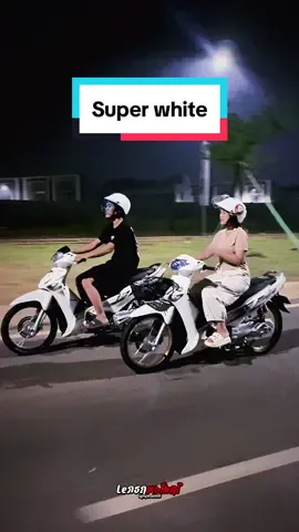 Pesona super white 🤍🤍🤍#17cultureindo🇲🇨 #fypシ #lensamothai_id #lensamothaigalery #wave125i_ไฟเลี้ยวบังลม #wave125thailand #suprax125indonesia 