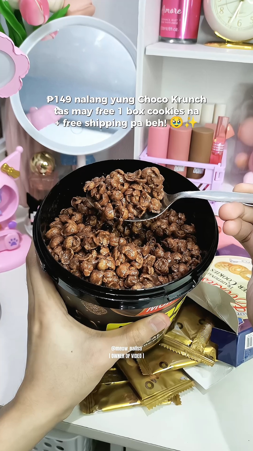 149 lang lahat ng 'to tas may libre pang isang box ng cookies!! 😭 Craving satisfied nanaman! #momomfood #cereal #Foodie  #chocokrunch #kutkutin #cravings 