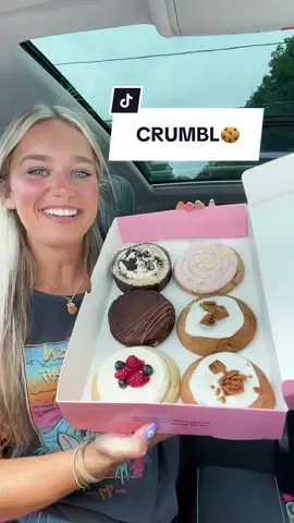 Reviewing the Crumbl cookies of the week💗🍪🫶🏻🪩✨ #crumbl #crumblcookies #crumblcookiesoftheweek #crumblcookiesreview #crumblreview #crumblreviews #crumble #crumblecookie 