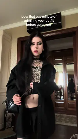 hello #fypシ゚viral #foryoupage #outfit #rockstarenergy #thechain #fleetwoodmac #70s #70srock #80s #80srock 