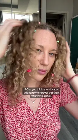 Hair hack that never fails 👌🏻👌🏻👌🏻 #hairhack #hairtips #hairtok #naturalcurls #curlyhairstyles #hairstyles #dyson 