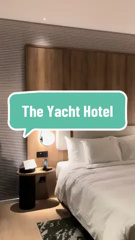 Ta nói vi đeo nó ăn nhập với nhạc thật chứ. Đẹp gì đâu har  #nấmhalong #halong #traveltiktok #theyacht #theyachtbydc #theyachthotelbydc #theyachthotel #khachsan5sao 