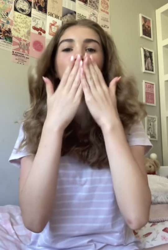 take out my heatless curls with me (exept they have gone really really curly) !! #aesthetic #hair #hairstyles #heatlesscurls #sockcurls #pintrest #relatable #thatgirl #foryoupage #trending #itgirl #fyppp #viral #totallygoviral 