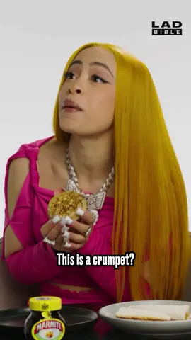 Ice spice’s first time trying a crumpet 😂❤️|Snack Wars via Ladbible  #IceSpice #munchkins #spicecabinet #icespicecult #icespicesupport #funny #fyp #fypp @ice spice 