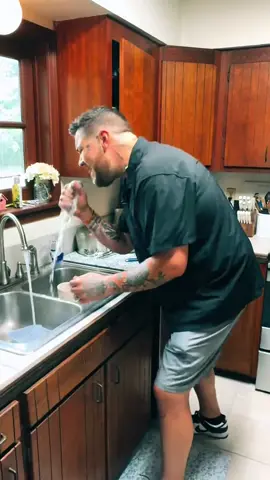 Burn by @Usher Raymond in the kitchen. #cover #foryou #Love #unity #bearbailey1 #blessed #ChaseYourDreams #BelieveInYourself #positivevibes #art #loveoneanother 