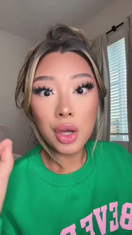 Sweating upper lip girls all rise #securethesweat #oilyskin #oilsuckerprimer #onesizebeauty #makeup #makeuptutorial #pores #glowymakeup #makeuptransformation #makeuptrend #mattemakeup #viralmakeup #makeupprimer #mattifyingprimer #hyperhydrosis #sweat #mua #viralmakeup #obsessed #tipsandtricks #viral #fyppppppppppppppppppppppp #onesizesettingspray #onesizepartner #onesizeprimer #hydratingskin #oilyskin #texturedskin #skin #MakeupRoutine 