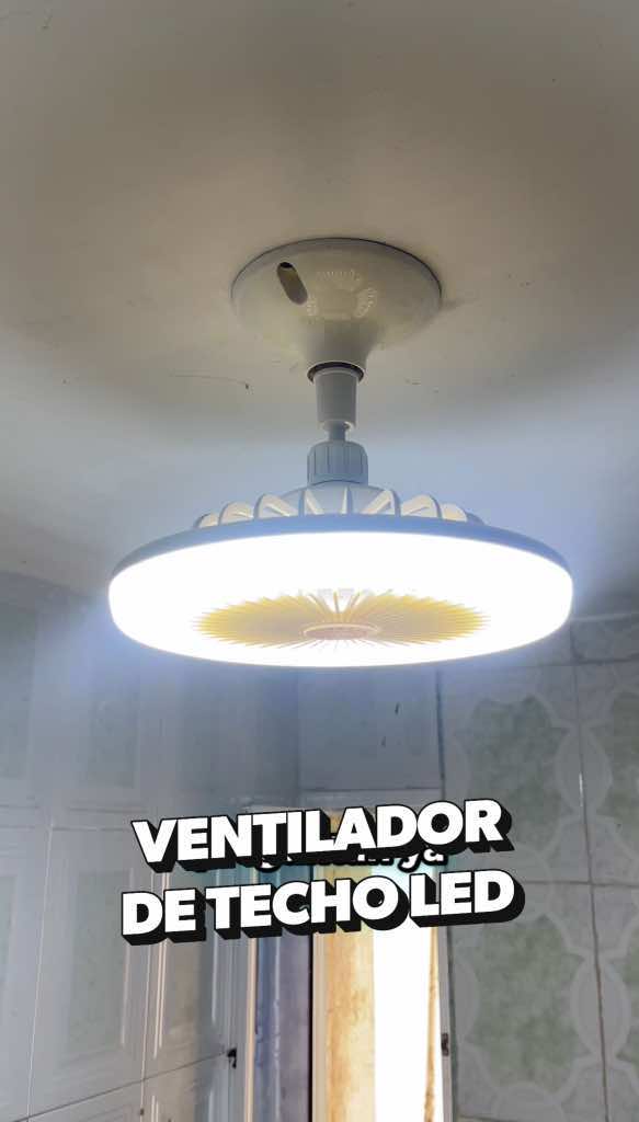 3 productos en 1 🤩, Ventilador y luz led con aromatizante incluido, no esperes y pregunta por el tuyo 🥳. 👩‍💻Canales de ventas: 📞Línea de atención  ☎️3133236471 🛜Sitio web  🌐www.ofertix.co #ventilador #ventiladordetecho #diseñodeinteriores #barranquilla #ofertix #decoracion 