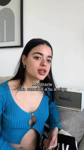 Yo solo los quiero acercar mas a mi, mas a ustedes. Cada vez esta mas dificil todo. Los quiero. #espinas 