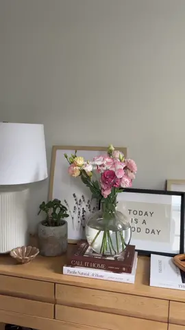 slow monday evening #summernights #summernight #slowsummer #summervibes #neutralhome #neutralhomedecor #eveningroutine #eveningvibes 