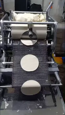 máquina manual 100 tortillas por minuto#maiz #tortillas #tortillasamano #restaurant 