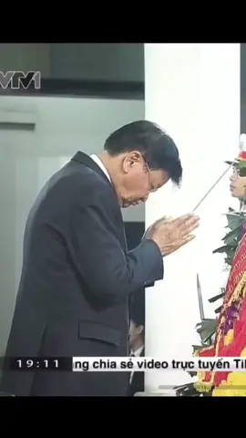 Tổng Bí thư, Chủ tịch nước Lào và phu nhân nghẹn ngào trong tang lễ Tổng Bí thư Nguyễn Phú Trọng