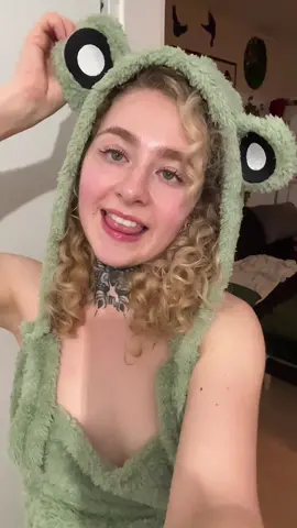 😊 . . . #curls #curlscheck #outfit #fitcheck #blonde #reels #tiktok #Love #girl hat #viral #follow #funny #fypage #whatiwore #fashiontiktok #tiktoker #hotpants❤ #foryou #cute #Summer #america #germany #pretty #beauty #reels #foryou #foryoupage #viral #tiktok 
