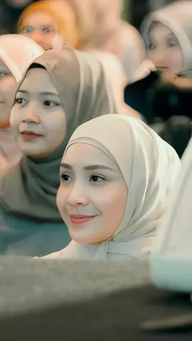 4 foto / video #mamagigi #raffinagita1717 #nagitaslavina #fyppppppppppppppppppppppp 