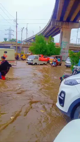 Karachi Mein barish hone ki vajah se bahut kuchh gawar mausam hai bahut maja a raha hai 🙊🙊🙈🙈😘😘🕊️🕊️