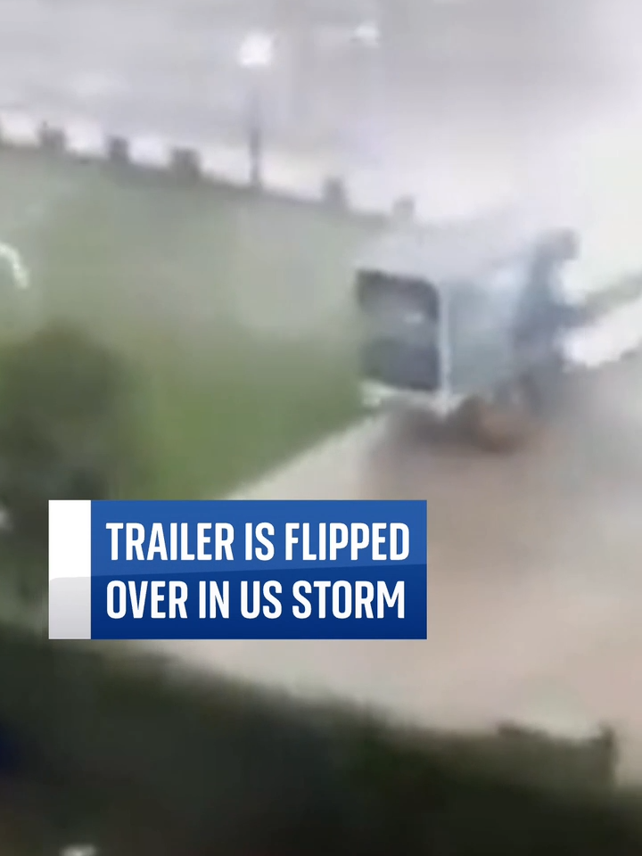 Extreme weather forced a trailer to flip over several times in Tennessee. No one was injured in the incident as a storm lashed the university grounds in Murfreesboro. #Murfreesboro #Tennessee #Weather #Extreme #Trailer #Accident