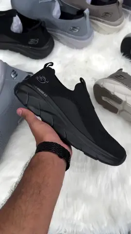Skecher Deluxe 2.0 . #viraltiktokvideo #foryou #skechers #comfort #Running #karachi #sialkot #lahore #islamabad #shoelover #mensshoes 
