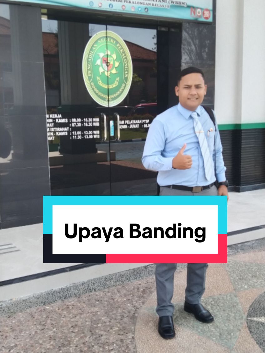 Pasal 233 KUHAP : (1) Permintaan banding sebagaimana dalam pasal 67 dapat diajukan ke pengadilan tinggi oleh terdakwa atau yang khusus dikuasakan untuk itu atau penuntut umum. (2) Hanya permintaan banding sebagaimana dimaksud dalam ayat (1) boleh diterima oleh pengadilan negeri dalam waktu tujuh hari sesudah putusan dijatuhkan atau setelah putusan diberitahukan kepada terdakwa yang tidak hadir sebagaimana dimaksud dalam pasal 196 ayat (2). #Pengacara #advokat #lawyer #pidana #banding #fyp 