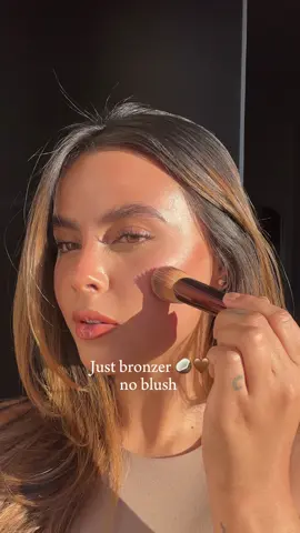 This bronzer 🫰🏼🤎🥥✨ @Nudestix #bronze #makeup #makeuptutorial 