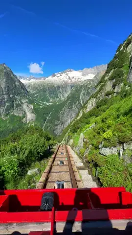 📍Gelmerbahn, Switzerland 🇨🇭 Follow for daily Swiss Content 🇨🇭 📌 Save this for your trip to Switzerland 🇨🇭 🎥 by: @swisswoow #berneroberland #switzerland #mountains #schweiz #swissalps #myswitzerland #nature #inlovewithswitzerland #Hiking #swiss #alps #wanderlust #visitswitzerland #travel #jungfrauregion #suisse #landscape #bern #thunersee #naturephotography #blickheimat #grindelwald #lauterbrunnen #interlaken #lake #switzerlandpictures #swissmountains #switzerlandwonderland #switzerland_vacations #gelmerbahn 