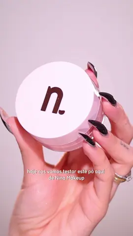 FOTOXÓPI? 🤨 🫨 🧐 Pó Translucent Rosê amores 💖 A @nathaliamattis sentiu o poder do nosso divo!! Mas e vocês?? Já usaram o queridinho dos queridinhos? Me conta nos comentários. ✨ #NinaMakeup #NinaLovers #TranslucentRose #PoRosa