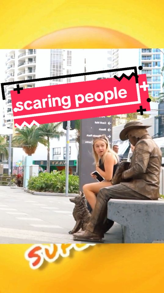 veja o susto dela,cowboy estatua viva, as melhores pegadinha de estátua #scareprank #fannyvideo 