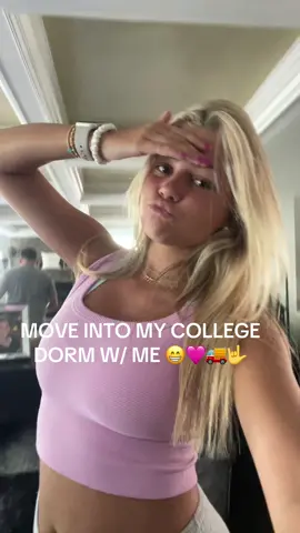 Officially living the college life yayaya  😅🥰 #moveinday #vlogg 