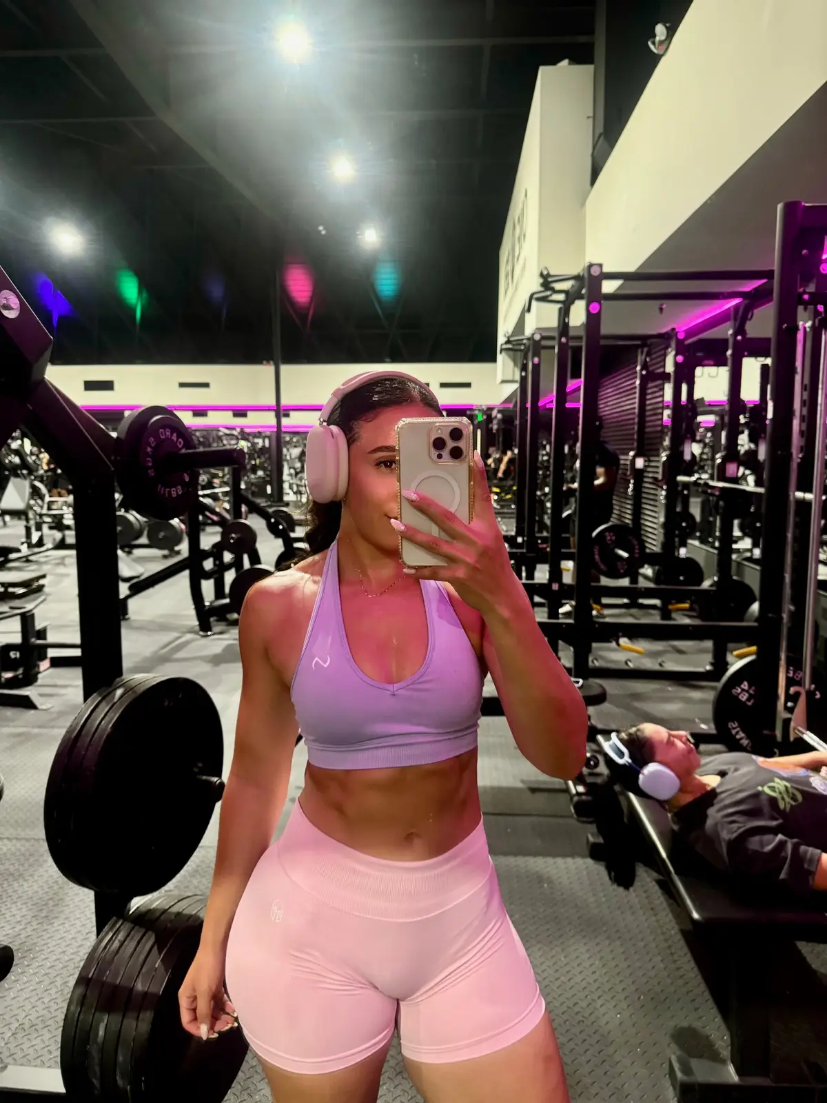 sweat now, shine later  #summer2024 #gymworkouts #gfotd #gymgirltiktok #summerfits #gymgirlsmotivation #buildyourbody #Fitness #activewear #gymgirl  