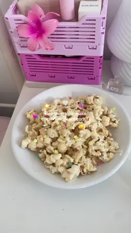 its so worth it!!🍿💓 #olislifee #foryoupage #fyp #BestFriends #sleepover #marshmallow #popcorn 