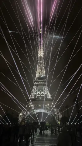 The lights at the Eiffel Tower during the Olympic opening ceremony were insanely amazing. #paris #paris2024 #parisolympics #parisolympics2024 #eiffeltower #eiffel #latoureiffel #tiktokviral 