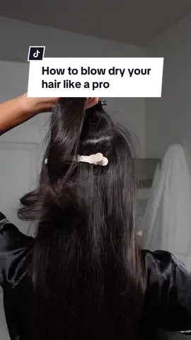 Im tellin yall learning how to round brush has been LIFE changing! #hair #hairtok #hairtips #hairtipsandtricks #roundbrush #roundbrushblowout #blowout #blowoututorial #blowouthair #hairtutorial #hairtutorials 