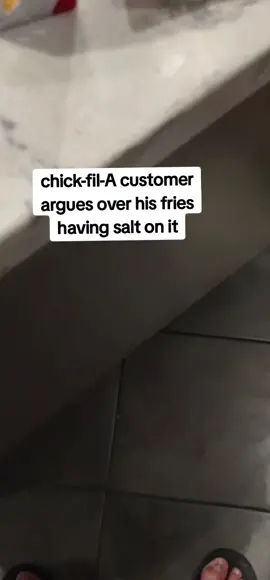 chick-fil-A customer argues with employee that his fries has salt on it Americanpost2024 #chickfila #fries #customerservice #customersbelike 