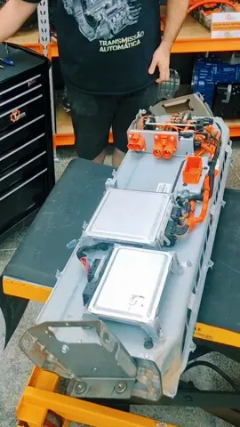 Manutenção corretiva Bateria HV de tração Ford Fusion Híbrido.   #veiculoseletricos #eletricos #hybrid #hibridos  #oficina #mecanica 