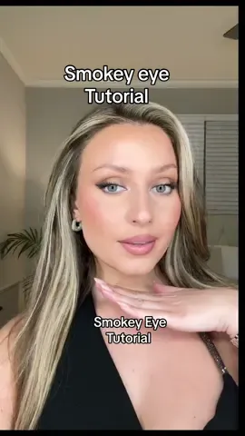 If you want to feel powerful - try this smokey eye 😎 I used @SKKN BY KIM Eye Shadow Palette @Too Faced Eye Liner  @rephr Brushes 05,15  #smokeyeye #smokeyeyemakeuplook #eyeshadowtutorial #skknmakeup 