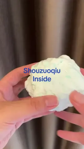 This is what ‘shouzuoqiu’inside. Next video i will show you the balls #squishy #squishytoy #stressball #decompressionvideo #relax #fyp #relief #shouzuoqiu 