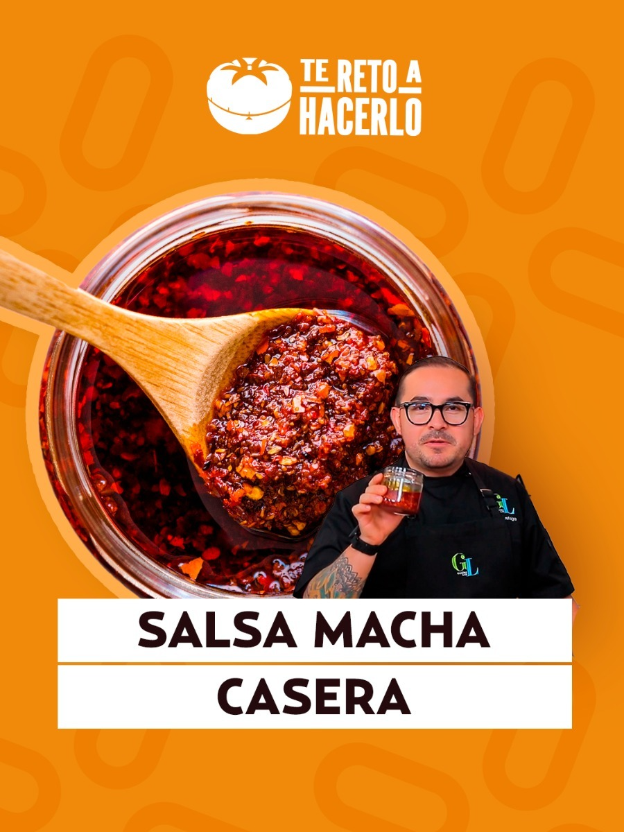 #TeRetoaHacerlo I ¡El chef Israel nos sorprende con una deliciosa #SalsaMacha! 🌶 ¿Crees que logre mejorar una previamente elaborada? ¡Te pasamos el hack de sazón para que lo repliques en casa! 🙊😉💗 👨‍🍳:  israelaretxiga