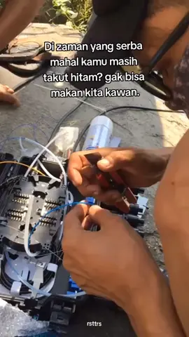 #fyp #kuliwifi #closureinstall #splice #fiberoptics 