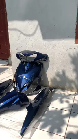 READY STOK! COVER FULL BODY HALUS YAMAHA MIO SMILE/SPORTY 2004-2010 MOONLIGHT BLUE (HITAM LEMBAYUNG BIRU Barang baru Non Original(KW Super Premium)  Berbahan Abs Tebal,Kualitas Setara Dengan Produk asli. Di Cat Menggunakan Kompresor Bukan Pilox! IDR: 325.000 Rupiah (Belum Termasuk Ongkir) #fyp #moonlightblue #moonlight #miosporty #mio #propermio #mioproper #fypシ゚viral #xyzbca #miosportymodifikasiindonesia 