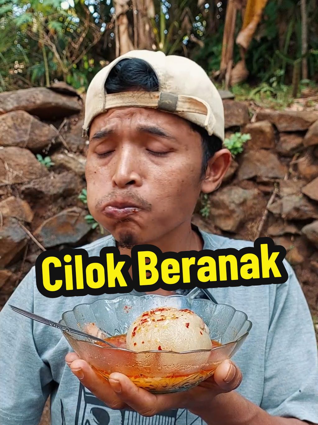 Mukbang Cilok Jumbo, Cilok Beranak, Cilok Beranak Chili Oil  #makan #mukbang #makananpedas #cilok #cilokberanak #cilokkuah #cilokpedas #chilioil #pedas #enak 