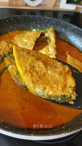 এভাবে সরিষা ইলিশ রান্না করলে মুখে লেগে থাকবে 🤤 তিতা না হওয়ার টিপসসহ💁‍♀️ #elish #সরিষাইলিশ #fypシ #goviral #trending #mrmrsuklife #foryoupage 