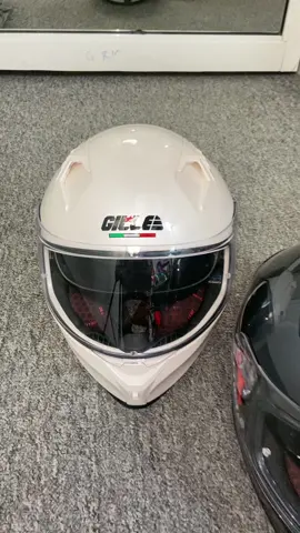 Gille Helmet GTS 135 V1 full face type of helmet solid plain color‼️ check out na!‼️ #gillehelmetph #helmet #gille #checkout 