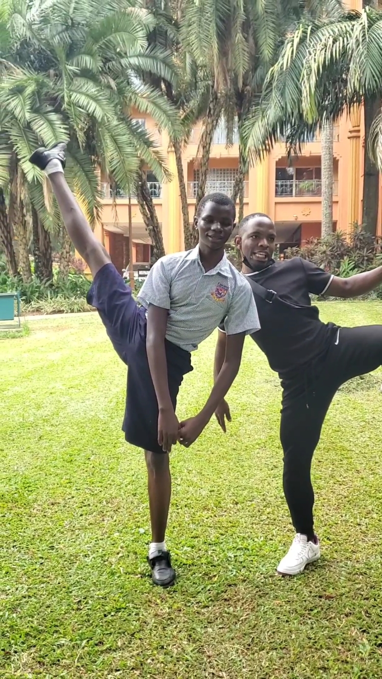 ONO YE FLEXIBLE Nsi🤣 !!!!!!!!!! His Back @School Support Him Bambi 🙏🏽🙏🏽 #MwanaWaPhoebe #trending #nsi 