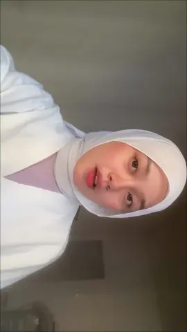 baru kelua dari poket ni