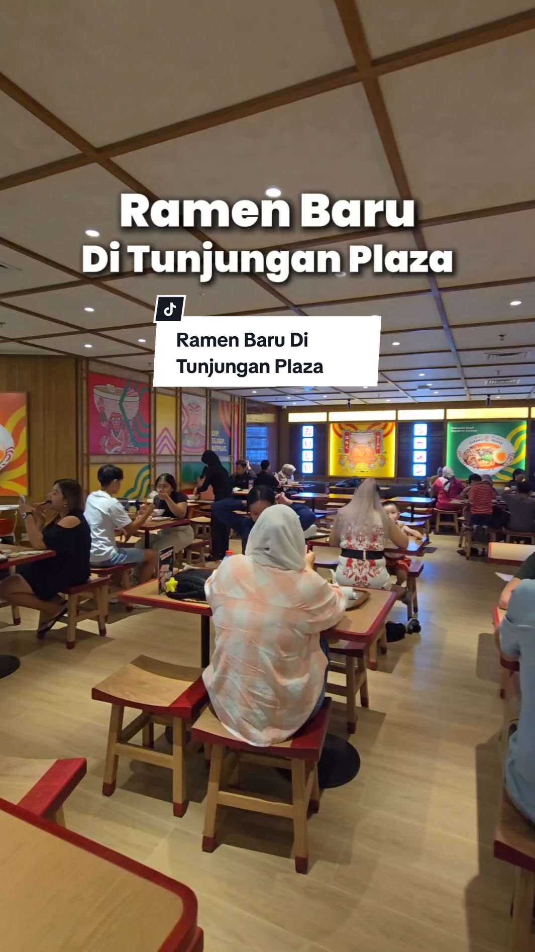 Ramen Kekinian Di Tunjungan Plaza Surabaya🍜 Ini tuh ramen viral di Jaksel🥰 Menu-nya bervariasi dan enak. Harganya juga cukup terjangkau ya kan?👌🏻 FREE Refill Ocha & Lemon tea🥳 Boleh di coba deh! ✨️ Haraku Ramen (TP 3 Lantai LG) ‼️ harga mulai 30.000-50.000 #kulinersurabaya #kulinersby #surabayafoodies #ramen 