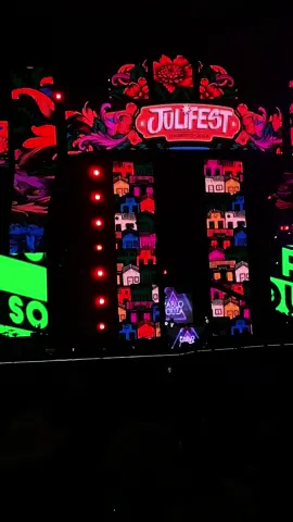Fizemos história, que dia inesquecível! Mais de 45 mil pessoas vibrando junto comigo no maior Arraia de Minas, estou extremamente feliz pela entrega e carinho de vocês! Julifest, até Breve! #dipablosouza #julifest #itabirito #itabiritomg